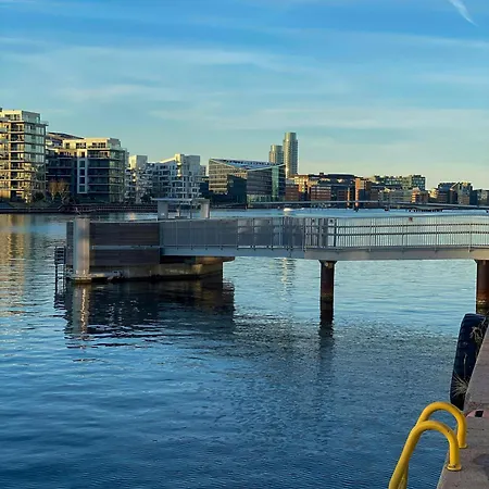 Flat With Water View On Islands Brygge شقة *